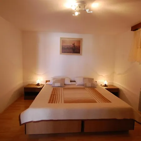 Apartman Toni By El-pi Tours