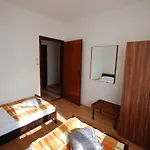 Apartmán Toni By El-pi Tours