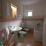 Apartmán Toni By El-pi Tours *